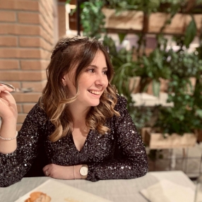 Benedetta, Babysitter in Cermenate