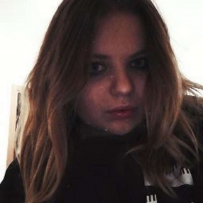 Masanna, Babysitter a Marche