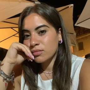 Nicoletta, Babysitter in Caivano