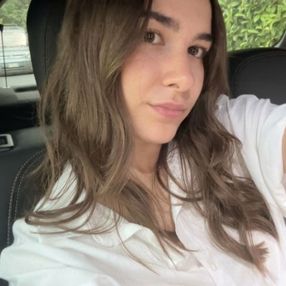 Gloria, Babysitter a Lonate Ceppino
