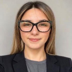 Viola maria, Babysitter in Montespertoli