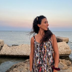 Loredana, Babysitter a Cava Manara