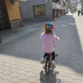 Silvia, Famiglia a Provincia di Savona