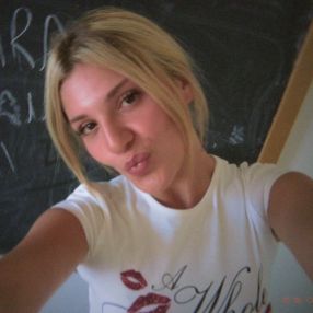 Elisa, Babysitter a Pontecagnano