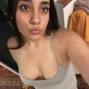 Lucia, Babysitter a Siniscola