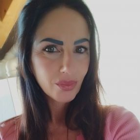 Delinda, Babysitter a Salassa