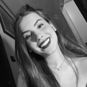 Giulia, Babysitter a Collecorvino