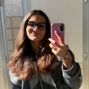 Eva, Babysitter a Colombiera-molicciara