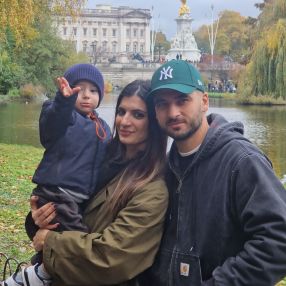 Vania, Famiglia a Mottola