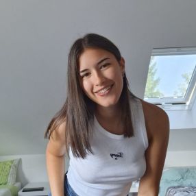Sofia, Babysitter a Credaro