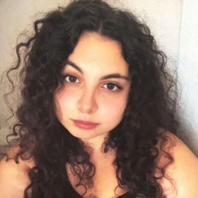 Zaira, Babysitter in Gangi