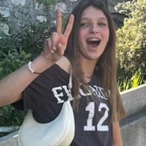 ANNA, Babysitter a Brongio