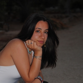 Aurora, Babysitter a Santa Maria A Vico