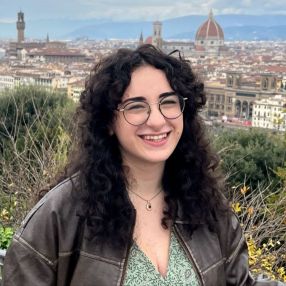 Giulia, Babysitter in Santa Lucia