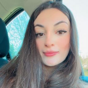 Giulia, Babysitter a Salice Salentino