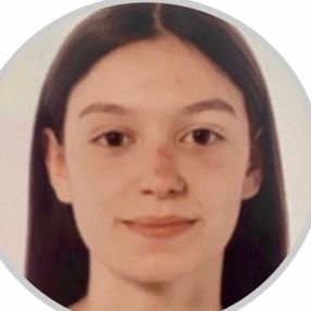 Arianna, Babysitter in Albiolo