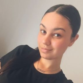 Michela, Babysitter a Treviolo