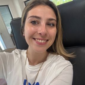 Elena, Babysitter a Grottammare