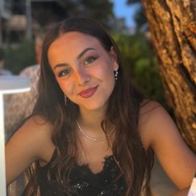 Elena, Babysitter a Livorno