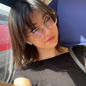 Elisa, Babysitter in Zané