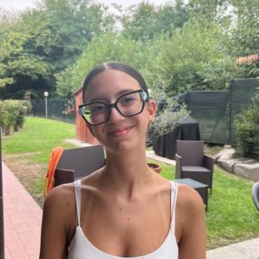 Clara, Babysitter a Induno Olona