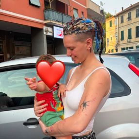 Minerva Elsa Maya, Babysitter a Pontremoli