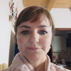Anamaria, Babysitter a Marche