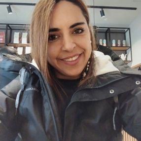 Karen A., Babysitter a Milano