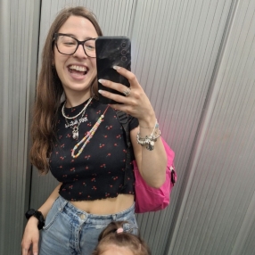 Maria Elena, Babysitter a Capo D'orlando