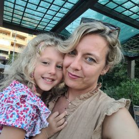 Eva, Family in Genova