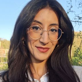Sabrin, Babysitter in Messina