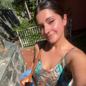Giulia, Babysitter a Varazze