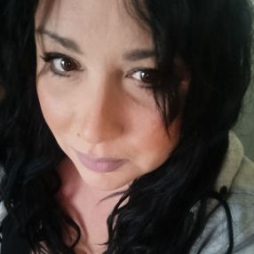 Mina, Babysitter a Portici
