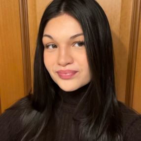 Ambra, Babysitter a Bernareggio