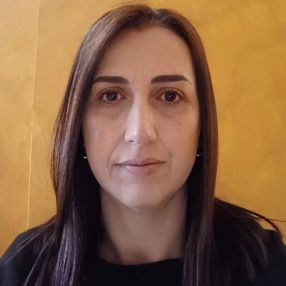 Carmen, Babysitter a Vibo Valentia