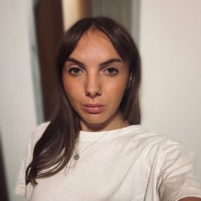 Laura, Babysitter a Caselle