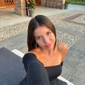 Agata, Babysitter a Mezzate