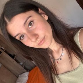 Alexia, Babysitter a Pravisdomini