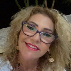 Anna Maria, Babysitter a Priolo Gargallo