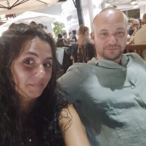 Alexandra, Famiglia a Malnate