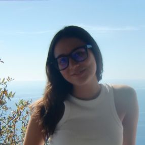 Nora, Babysitter in Santo Stefano di Magra