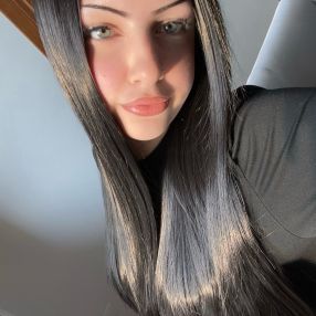 Jasmine, Babysitter a Malo