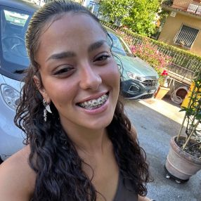 Aurora, Babysitter a Pistoia