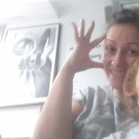 Mirella, Babysitter a Usmate-velate