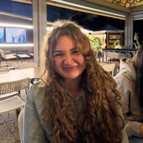 Asia, Babysitter a Caronno Pertusella