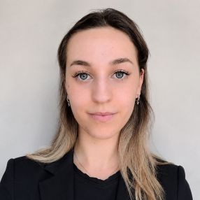 Chiara, Babysitter a Somma lombardo