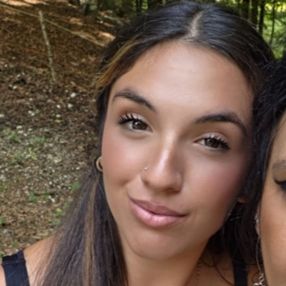 Ilaria, Babysitter a Castello di Cisterna