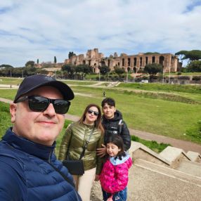 Rosario, Famiglia a Provincia di Nuoro