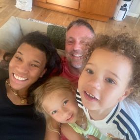 Nadine, Famiglia a Monza