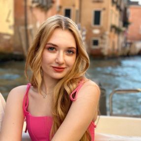 Katya, Babysitter a Ponzano Veneto